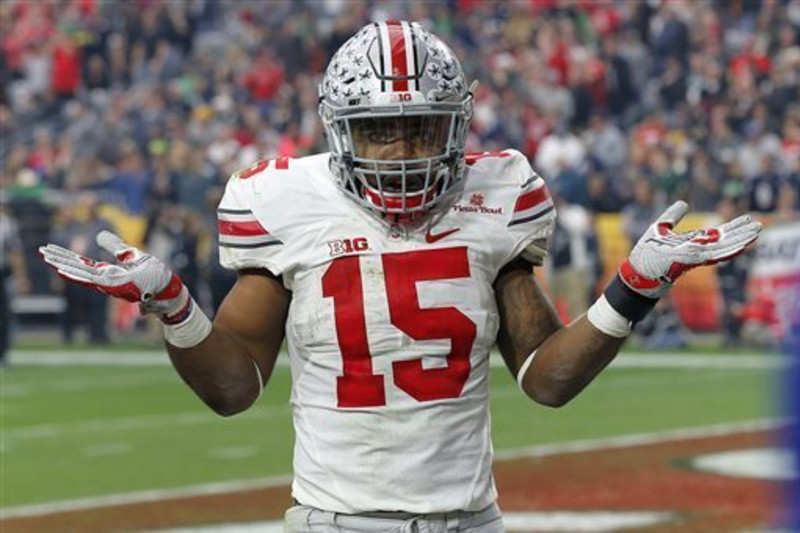 Ezekiel Elliott's crop-top jersey is gone: Pay tribute by sharing