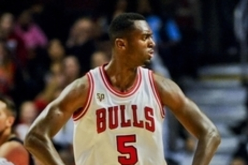 Bucks' Bobby Portis tweets about Woj not reporting his placement