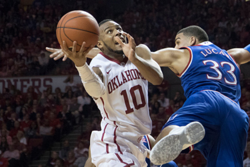 Hield helps No. 3 Oklahoma rout Cougars 88-60