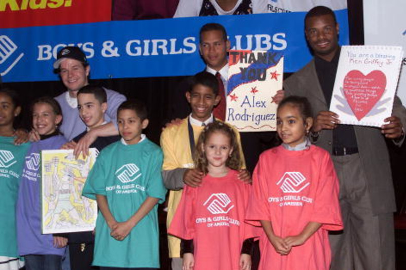 MLB - The Kid talks to the kids. Ken Griffey Jr. made an