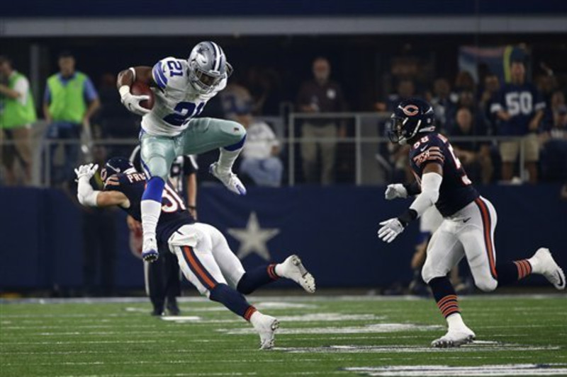 Ezekiel Elliott Hurdles Over the Defender for a 1st Down!, Bears vs.  Cowboys