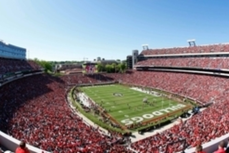 Women Get Stuck In Hedge At Auburn Alabama Football Game