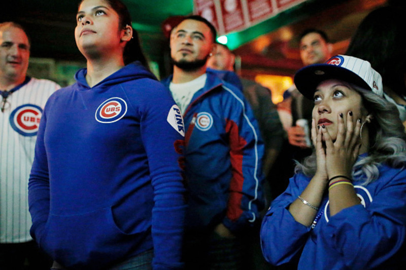 FBI Warns Jubilant Chicago Cubs Fans About Counterfeit Championship Gear -  WSJ