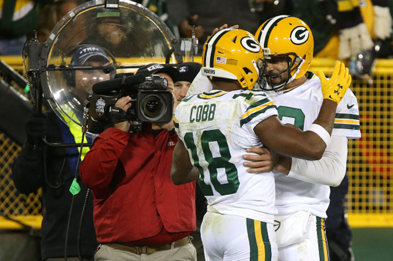 Sports bars expect big night as Packers and Bears face off