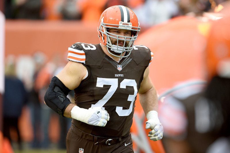 NFL trade rumors: Joe Thomas and Joe Staley available, should