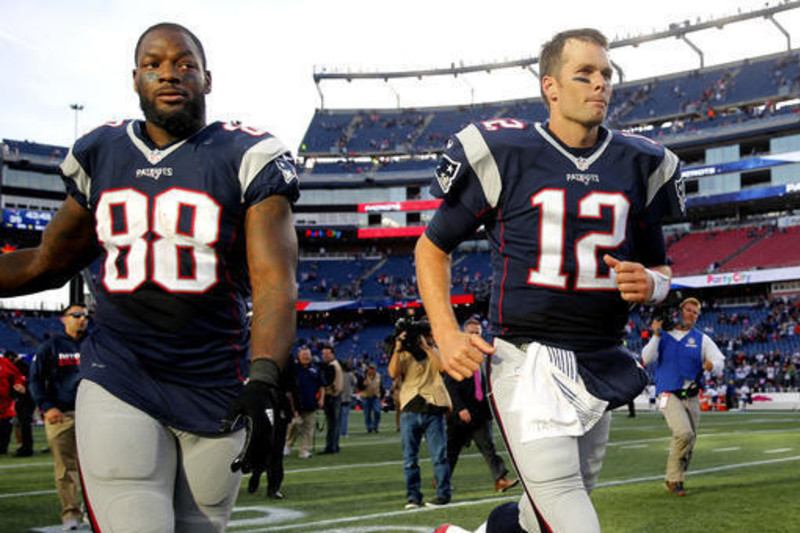 Patriots' Martellus Bennett inspires Rob Gronkowski to be more intellectual