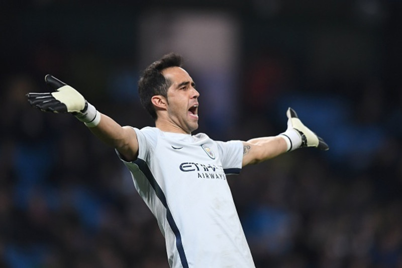 Manchester United Transfer News: Claudio Bravo, Gregory van der