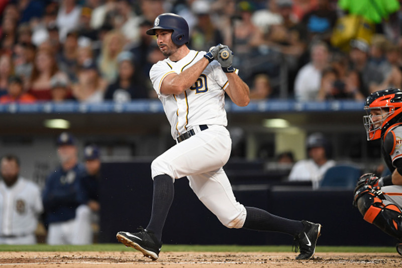 Padres make another splash, acquire Mitch Moreland from Red Sox