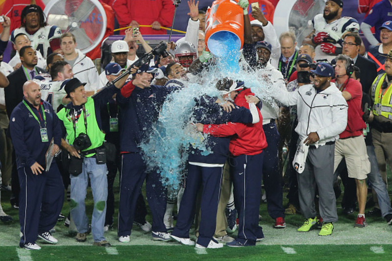 Super Bowl 2015 prop bets: Blue Gatorade dumped on Bill Belichick 