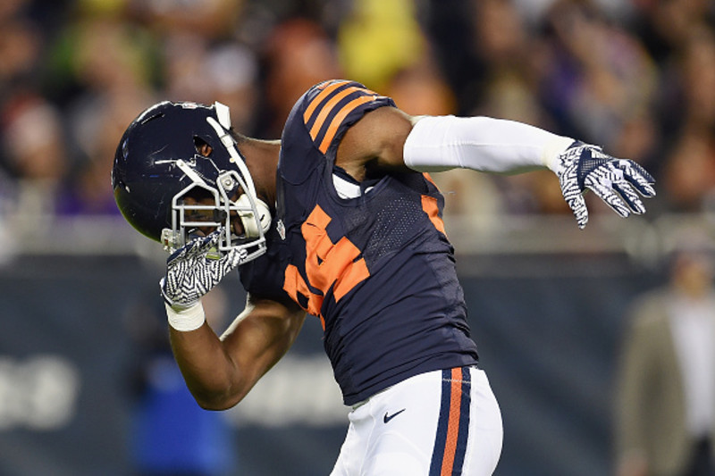 Chicago, Illinois, USA. 09th Oct, 2017. - Bears #22 Cre'Von LeBlanc warms  up before the NFL Game between the Minnesota Vikings and Chicago Bears at  Soldier Field in Chicago, IL. Photographer: Mike