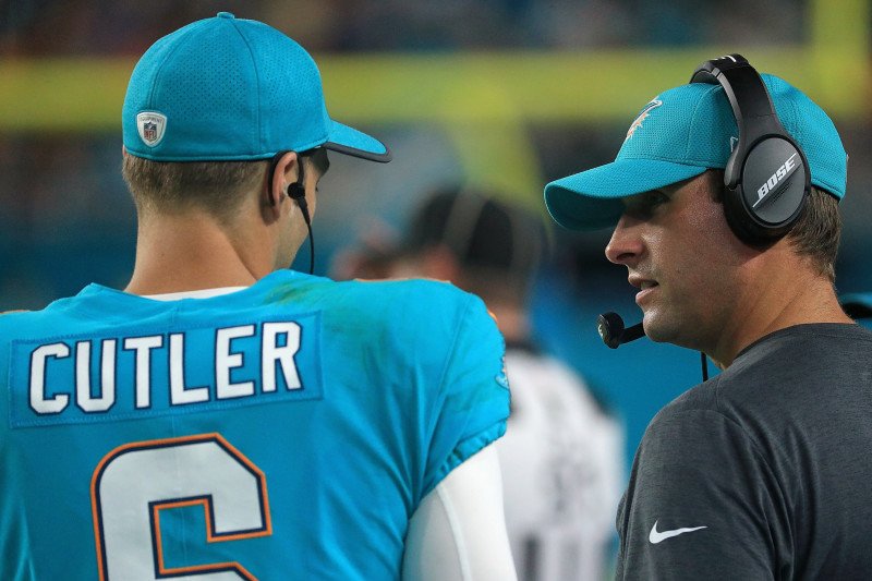 Miami Dolphins QB Jay Cutler should be benched, analysts say; Gase