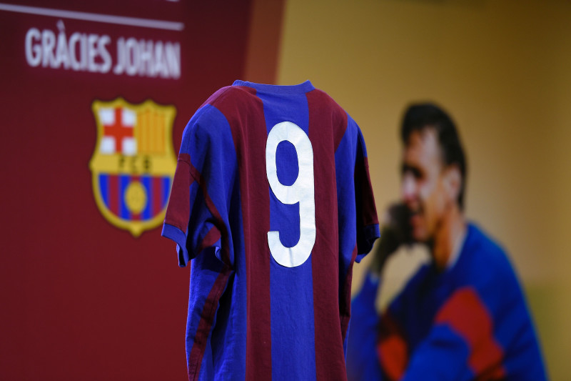 Barcelona's reason for not retiring Lionel Messi's number 10 shirt - Mirror  Online