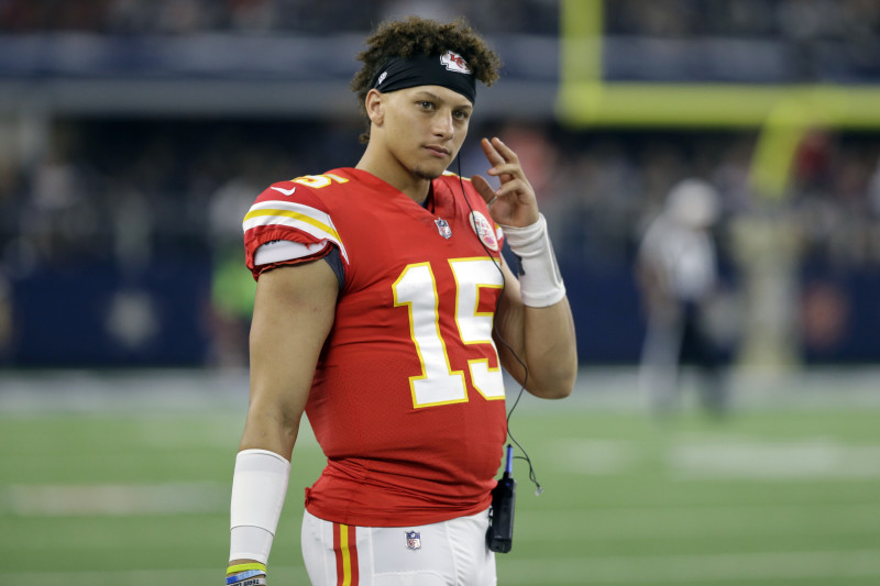 Patrick Mahomes Question Looms Large as Alex Smith's Struggles Continue, News, Scores, Highlights, Stats, and Rumors