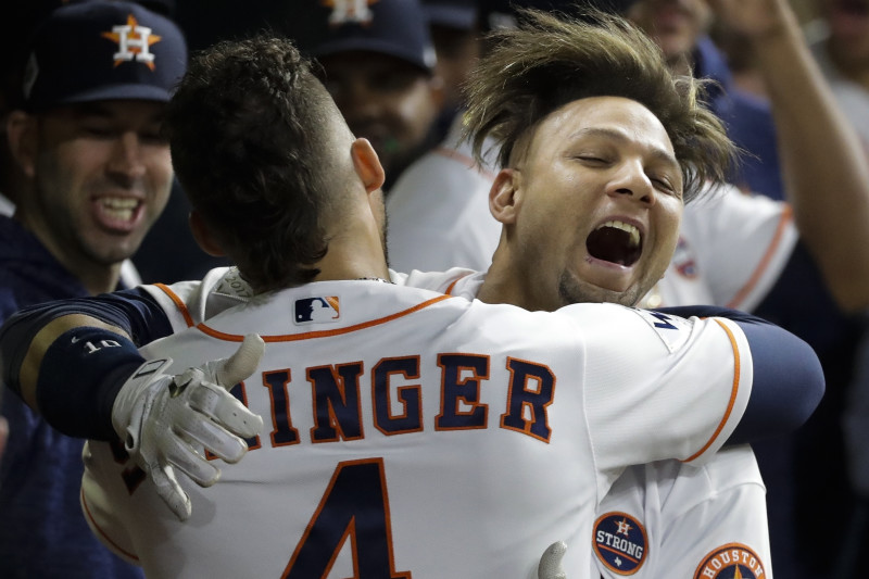 Gurriel brothers face each other in Toronto
