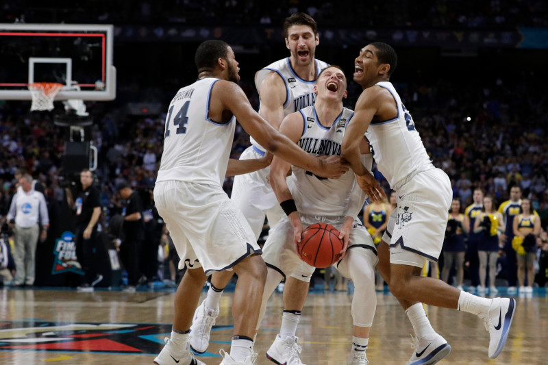Villanova star Donte DiVincenzo found solace from two Fathers