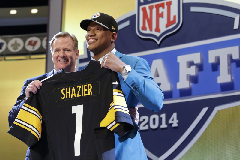 SEE IT: Ryan Shazier celebrates with Steelers from hospital bed