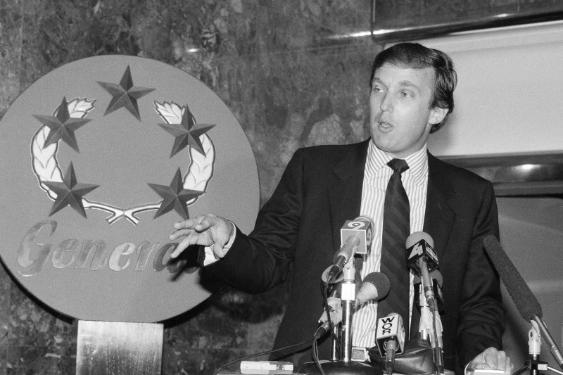 New book: How Donald Trump cajoled the USFL into obliterating itself