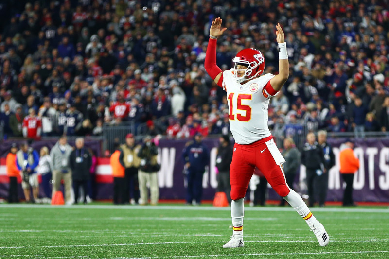 Tom Brady catching Patrick Mahomes? Our lineup of NFL stars drafted by MLB  - ESPN