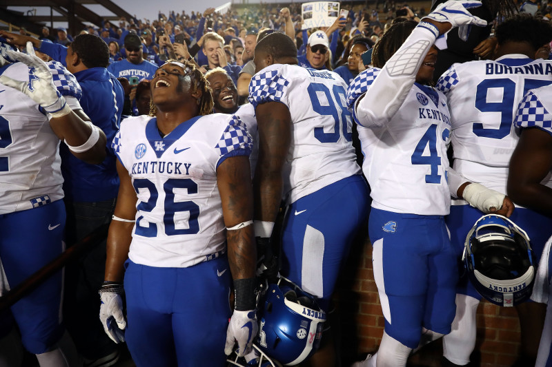 Kentucky Football on Twitter: Sophomore Running Back Benny Snell Jr. is  Leading the SEC with 897 Rushing Yards in 9 Games. (99.7 Yards Per Game)  #BBN  / X