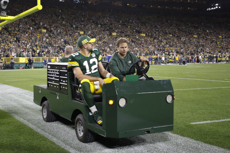 Packers quarterback Aaron Rodgers refutes claims in Bleacher Report  article, calls story a 'smear attack'