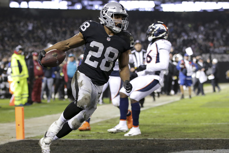 Merry Christmas, Oakland': Raiders beat Broncos in home finale, Raiders/NFL