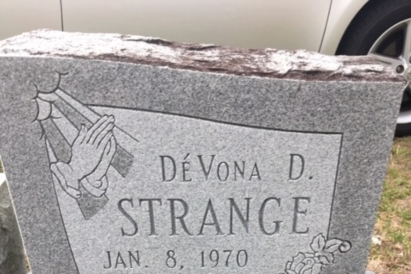 Dee Gordon Changes Last Name to Honor His Mom, DeVona Strange, Who