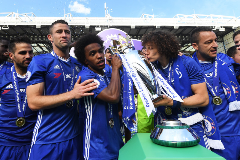 Willian informs Chelsea fans of his intention to stay with the Blues