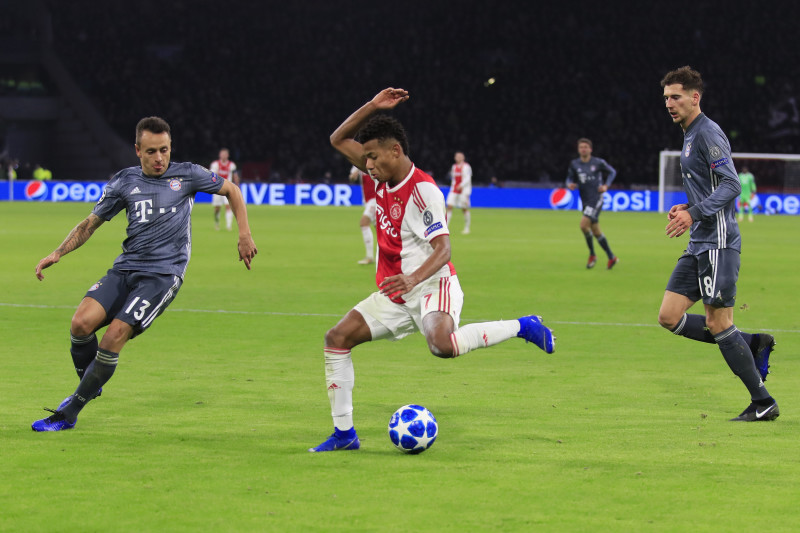 Squawka Live on X: David Neres' goal in the first minute on injury time  crowned Ajax KNVB Cup champions after a 2-1 win against Vitesse. 🏆   / X