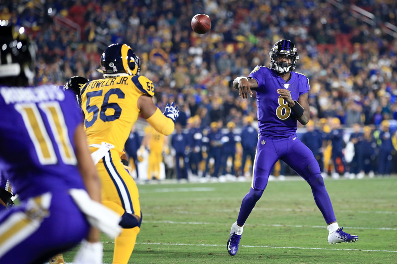 Lamar Jackson throws 5 TD passes, Ravens rout Rams 45-6