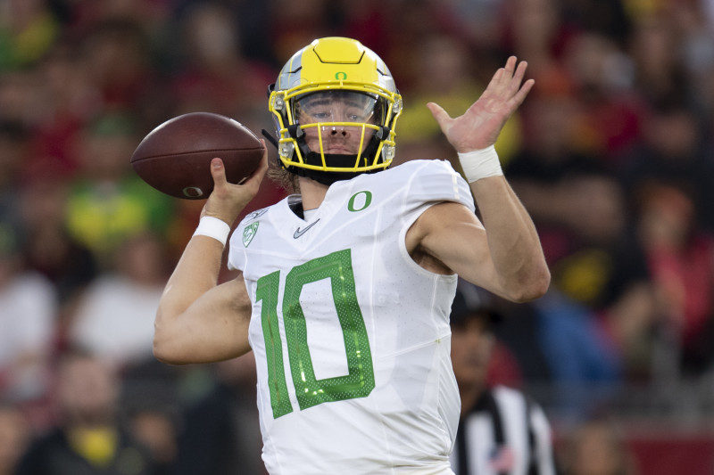 Mario Cristobal: Justin Herbert 'definitely the best (QB) I've been around'  