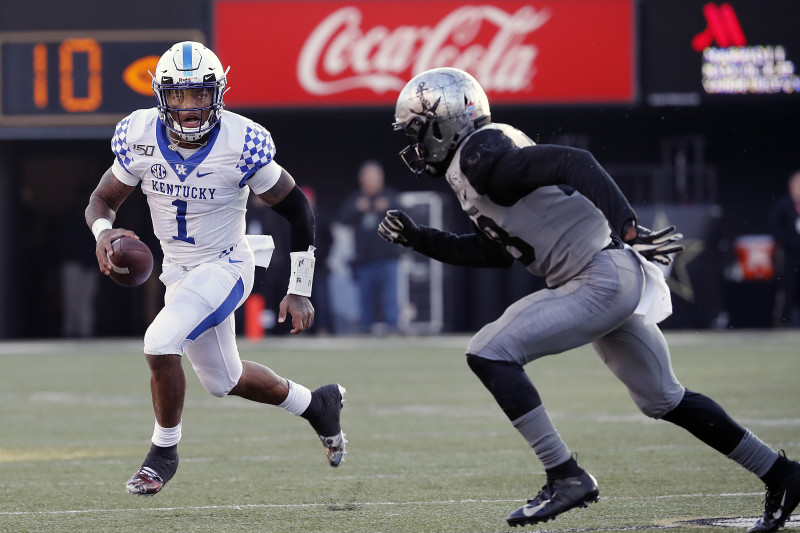 Lynn Bowden Jr. Kentucky Wildcats Unsigned Running Photograph