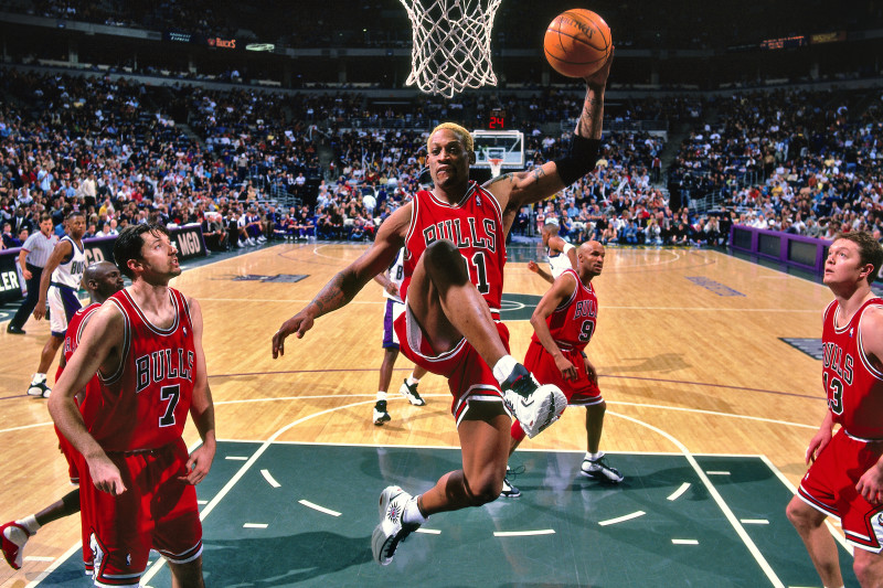 MILWAUKEE, WI - MARCH 29: Dennis Rodman #91 of the Chicago Bulls recovers a rebound during the game against the Milwaukee Bucks on March 29, 1998 at the BMO Harris Bradley Center in Milwaukee, Wisconsin. NOTE TO USER: User expressly acknowledges and agree