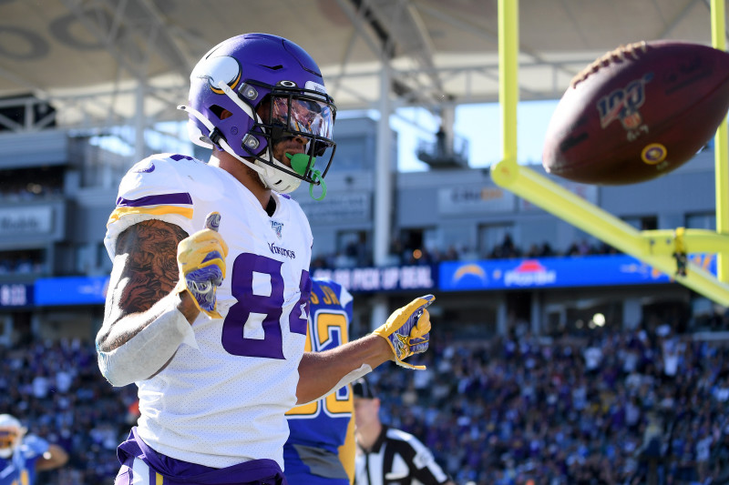 Minnesota Vikings tight end Irv Smith Jr. (84) lines up for the