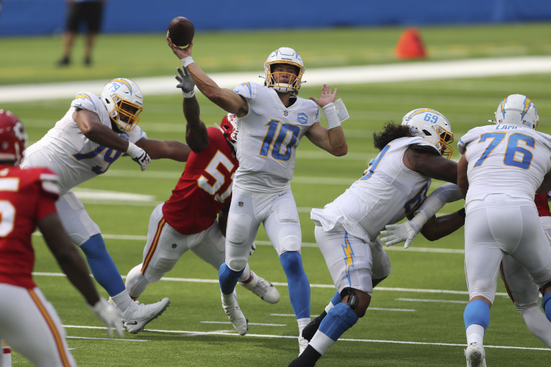 Chargers News: Patrick Mahomes clears air on Justin Herbert comments -  Bolts From The Blue