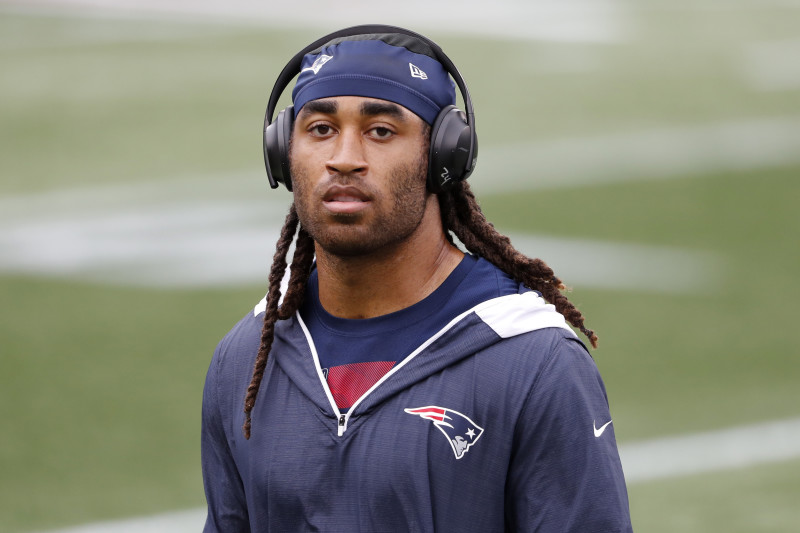 For Patriots CB Gilmore, Holding Out Would Be Too Expensive