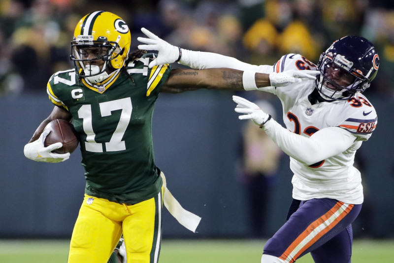 Bears Warned Against Signing Davante Adams in Free Agency