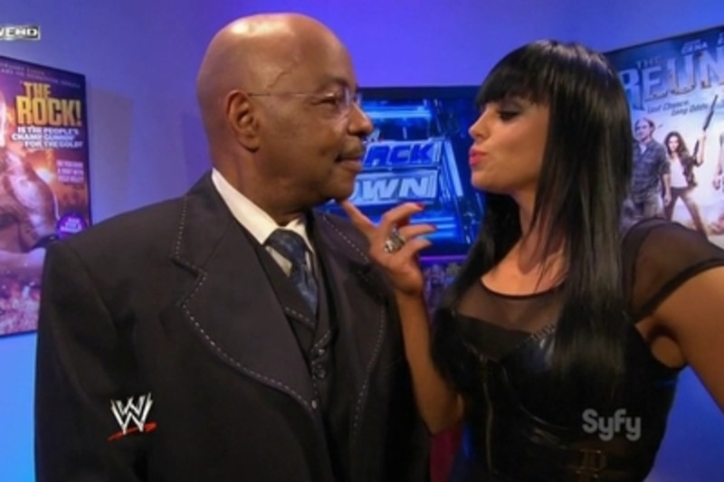 WWE_Friday_Night_SmackDown_11_24_2011_HDTV_x264_28229_Aksana_Backstage_Segment_mkv_000024390_crop_north.jpg