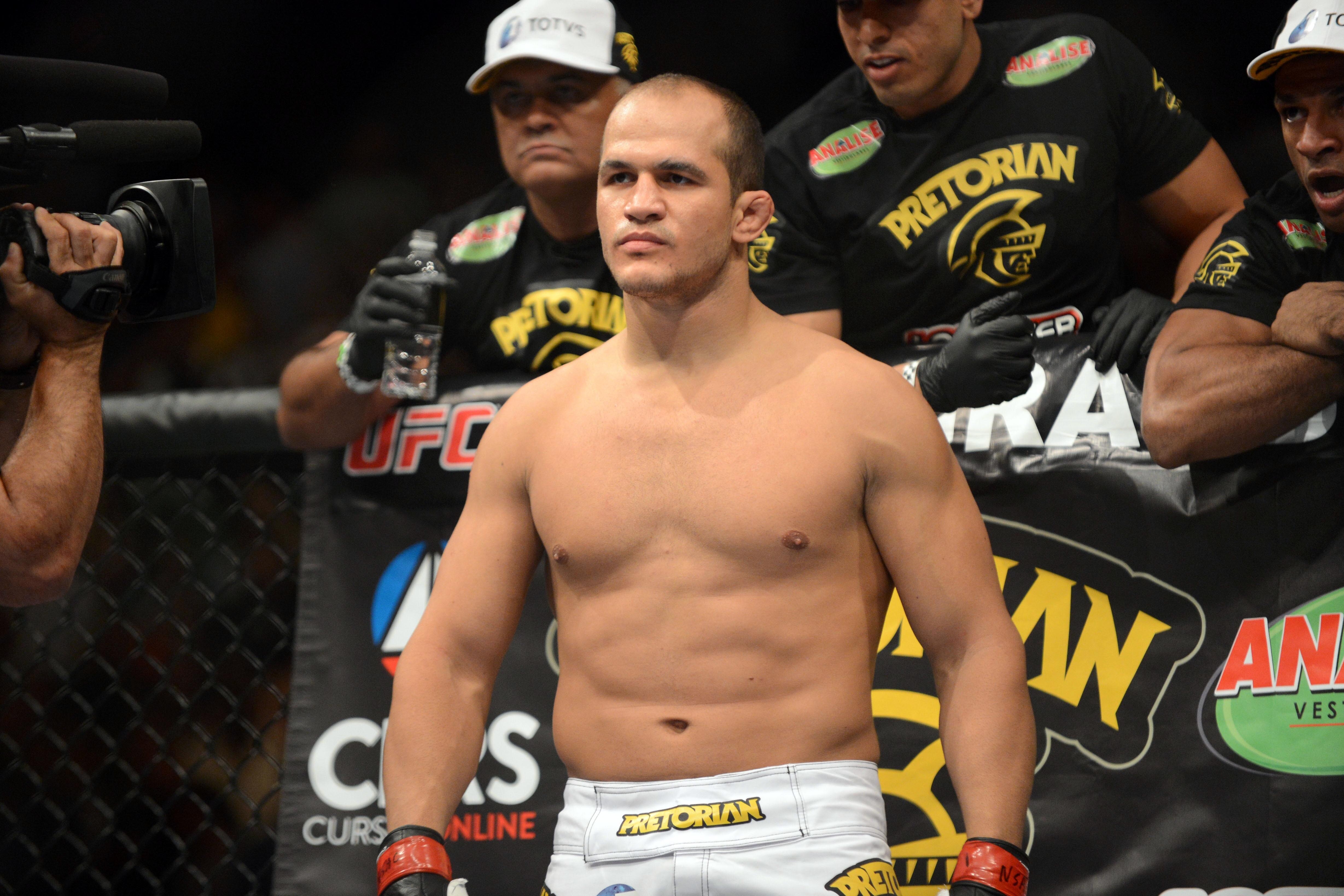 Winner Of Junior Dos Santos Vs Mark Hunt Gets Next Ufc Heavyweight Title Shot Bleacher Report Latest News Videos And Highlights