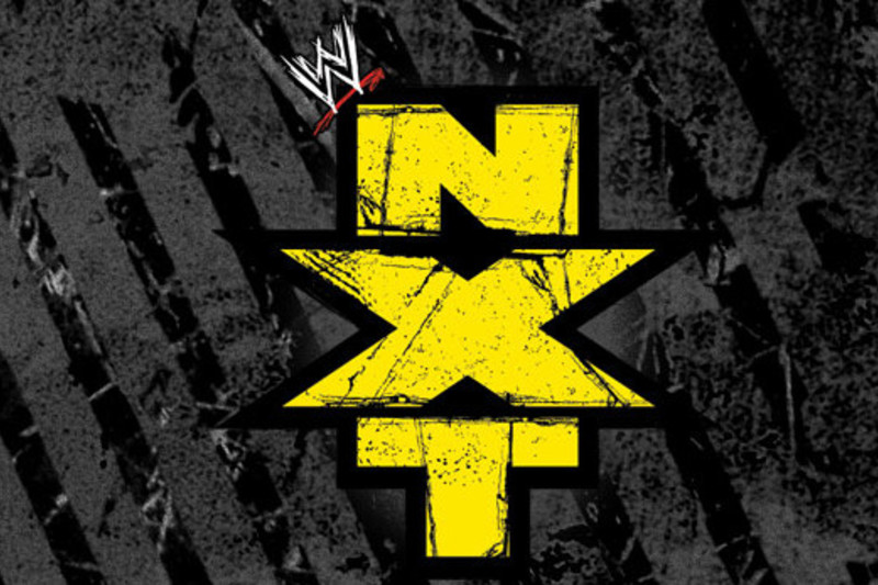 Nxt hulu top