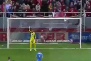 Gif Cristiano Ronaldo Scores On Deflected Free Kick For Real Madrid Bleacher Report Latest News Videos And Highlights Gif Cristiano Ronaldo Scores On Deflected Free Kick For Real Madrid Bleacher Report Latest News Videos And Highlights