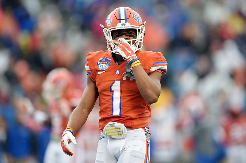 BIRMINGHAM, AL - JANUARY 03:  Vernon Hargreaves III #1 of the Florida Gators anticipates a play against the East Carolina Pirates during the Birmingham Bowl at Legion Field on January 3, 2015 in Birmingham, Alabama.  Florida won the game 28-20.  (Photo by Stacy Revere/Getty Images)