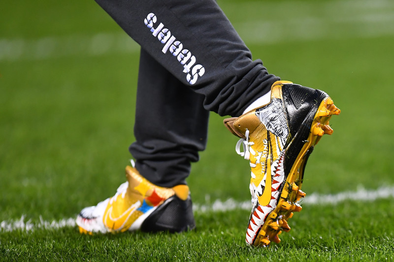 pittsburgh steelers football cleats