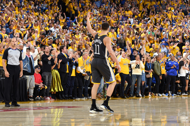 OAKLAND, CA - JUNE 13: Klay Thompson #11 of the Golden State Warriors pumps up the crowd during Game Six of the NBA Finals against the Toronto Raptors on June 13, 2019 at ORACLE Arena in Oakland, California. NOTE TO USER: User expressly acknowledges and agrees that, by downloading and/or using this photograph, user is consenting to the terms and conditions of Getty Images License Agreement. Mandatory Copyright Notice: Copyright 2019 NBAE (Photo by Andrew D. Bernstein/NBAE via Getty Images)