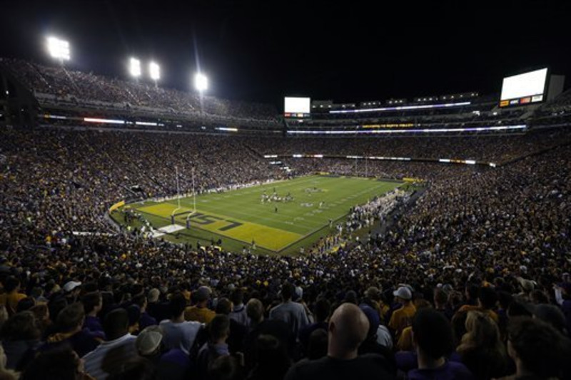 10 Toughest College Football Stadiums To Play In Bleacher Report Latest News Videos And Highlights